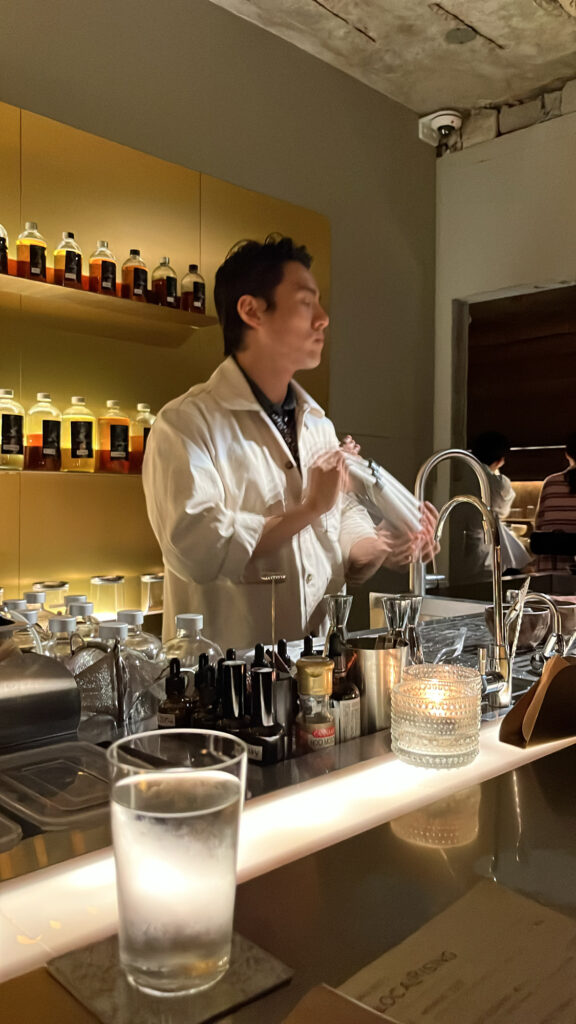 Busan Cocktail Bar Corduroy Fellaz - 10. bartender-shaking-cocktail