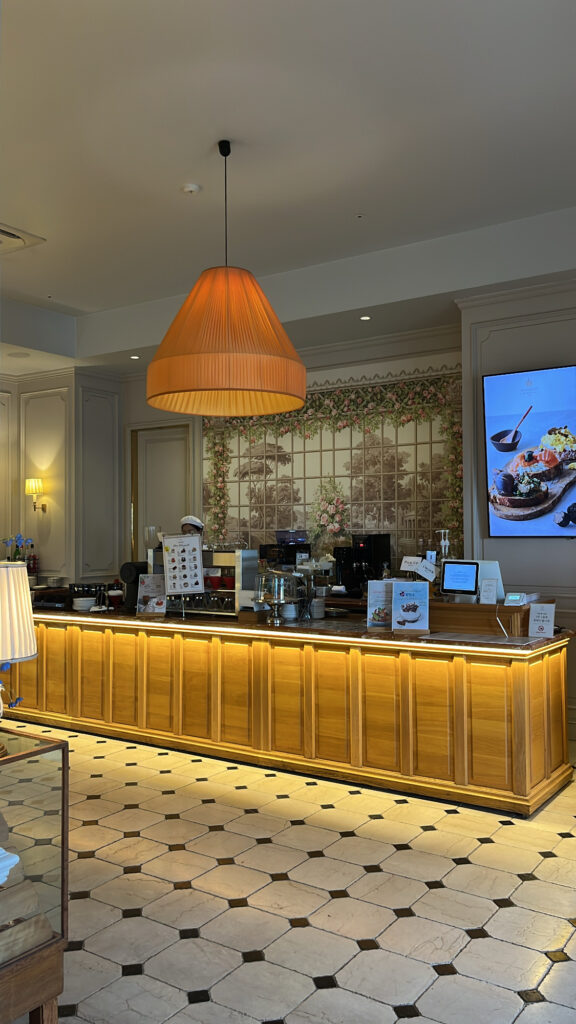 De Marigny Busan ordering counter and warm lighting