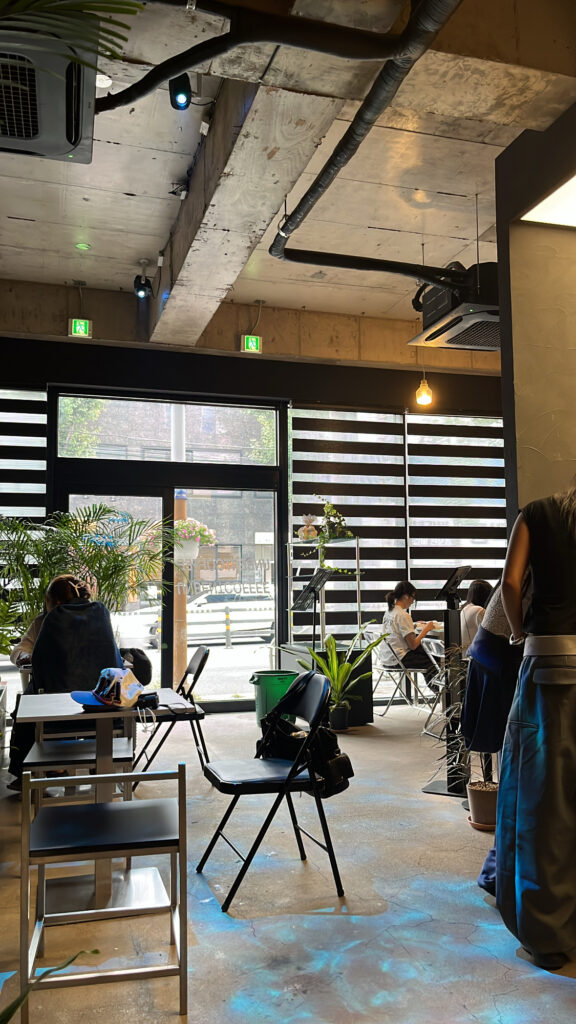 Unbent Coffee Busan - 6.1 Spacious and comfortable atmosphere inside