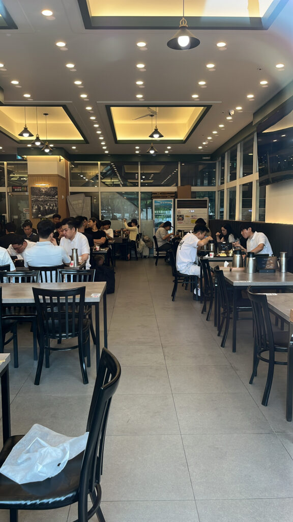 Dining area inside Wandduk Sundubu Busan Centum City branch