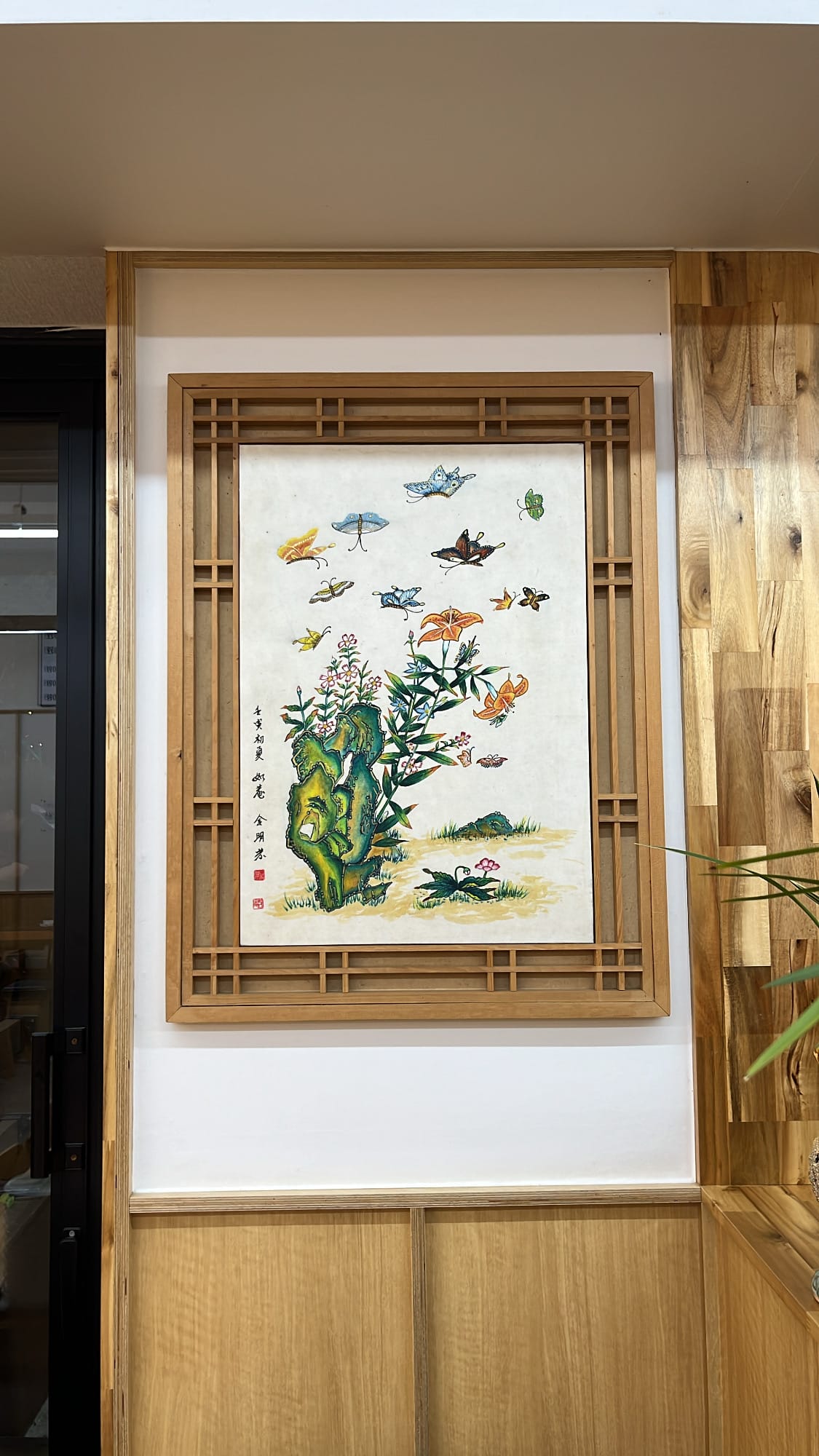 งานศิลปะตกแต่งภายในร้าน Jeju Eunhuine Haejangguk ใกล้ Gwanganri และ Centum City