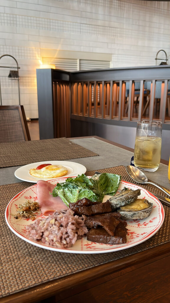 Lavish gourmet breakfast buffet spread and assorted dishes at Da MOIM