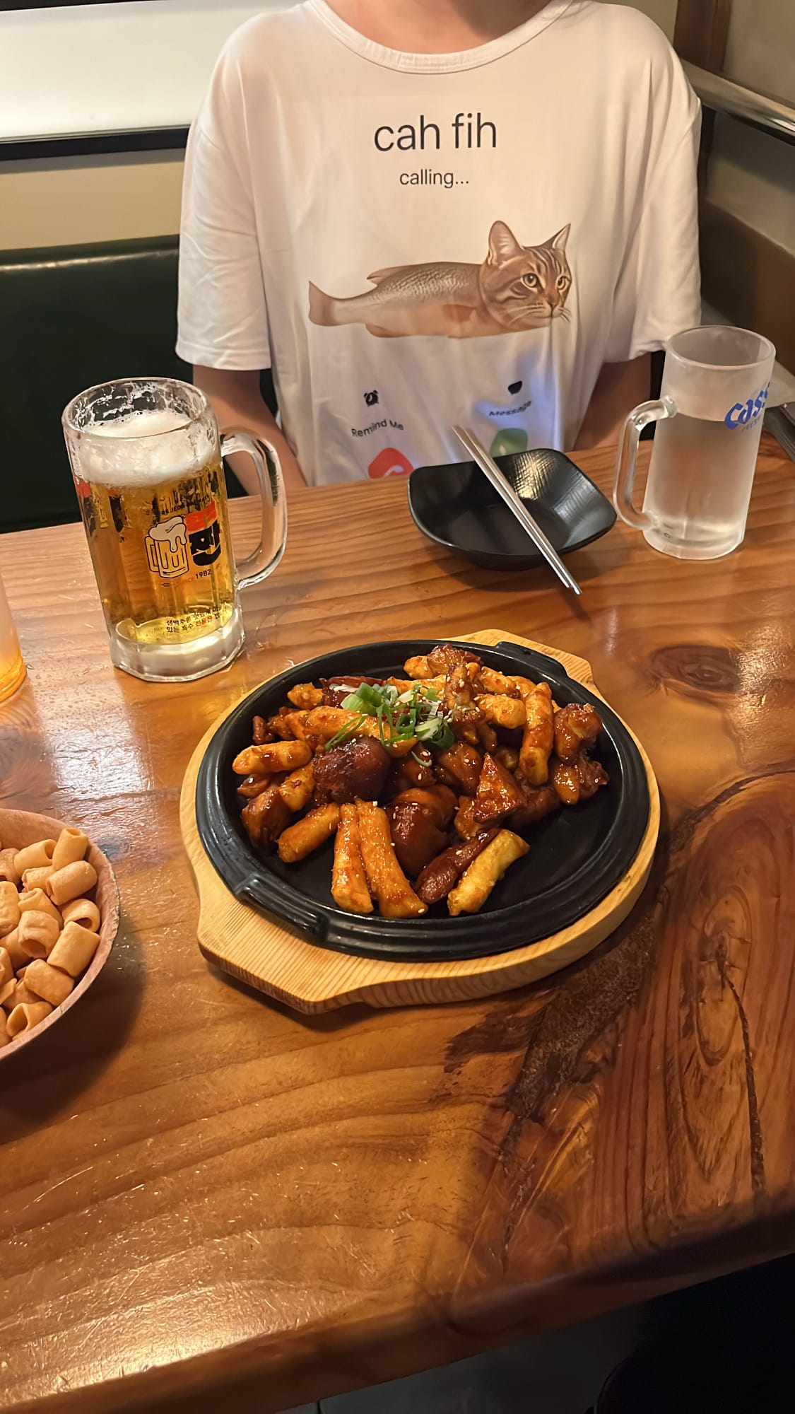 Sizzling skillet of Seokgwandong chicken tteokbokki at Yeokjeon Grandma Beer Centum City
