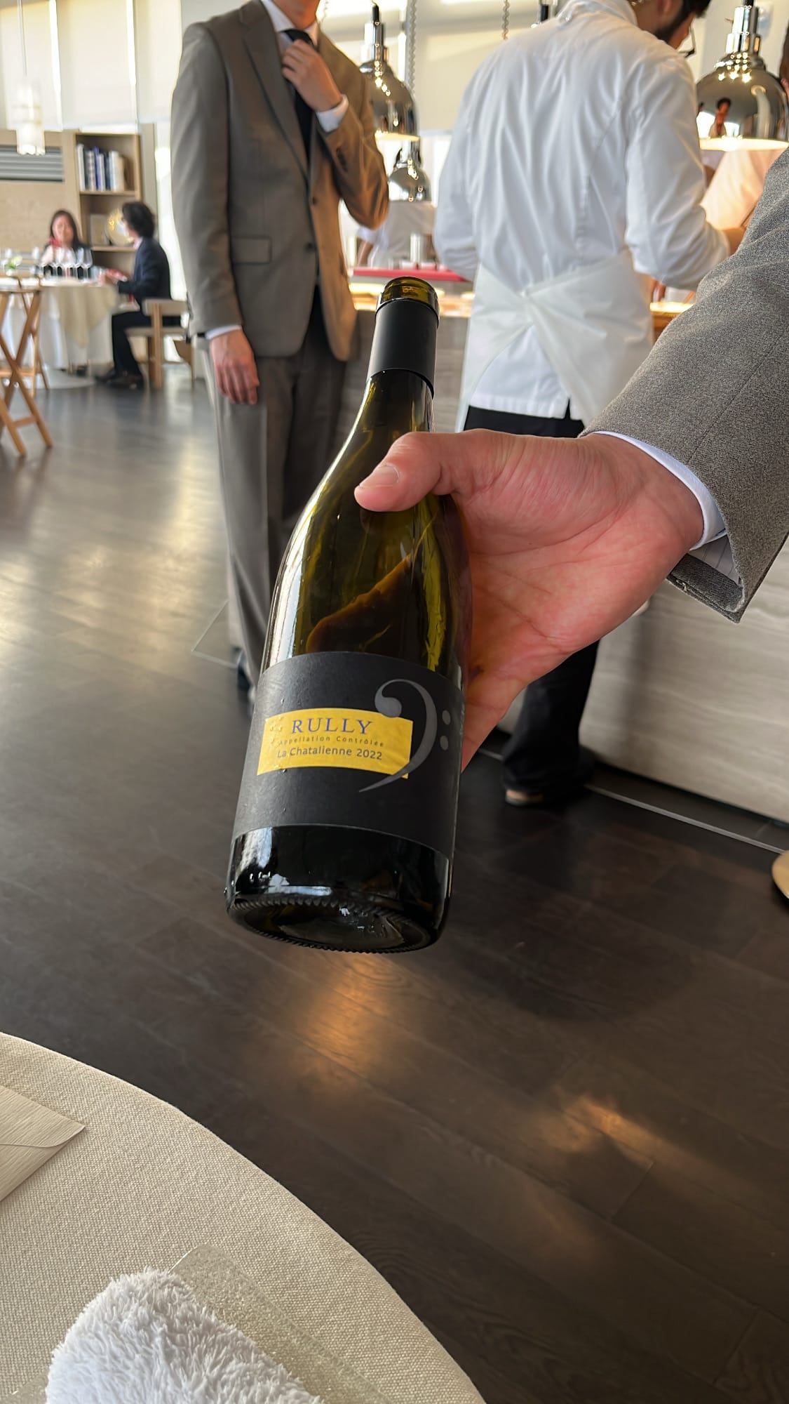 Burgundy Rully white wine service for Spanish mackerel course