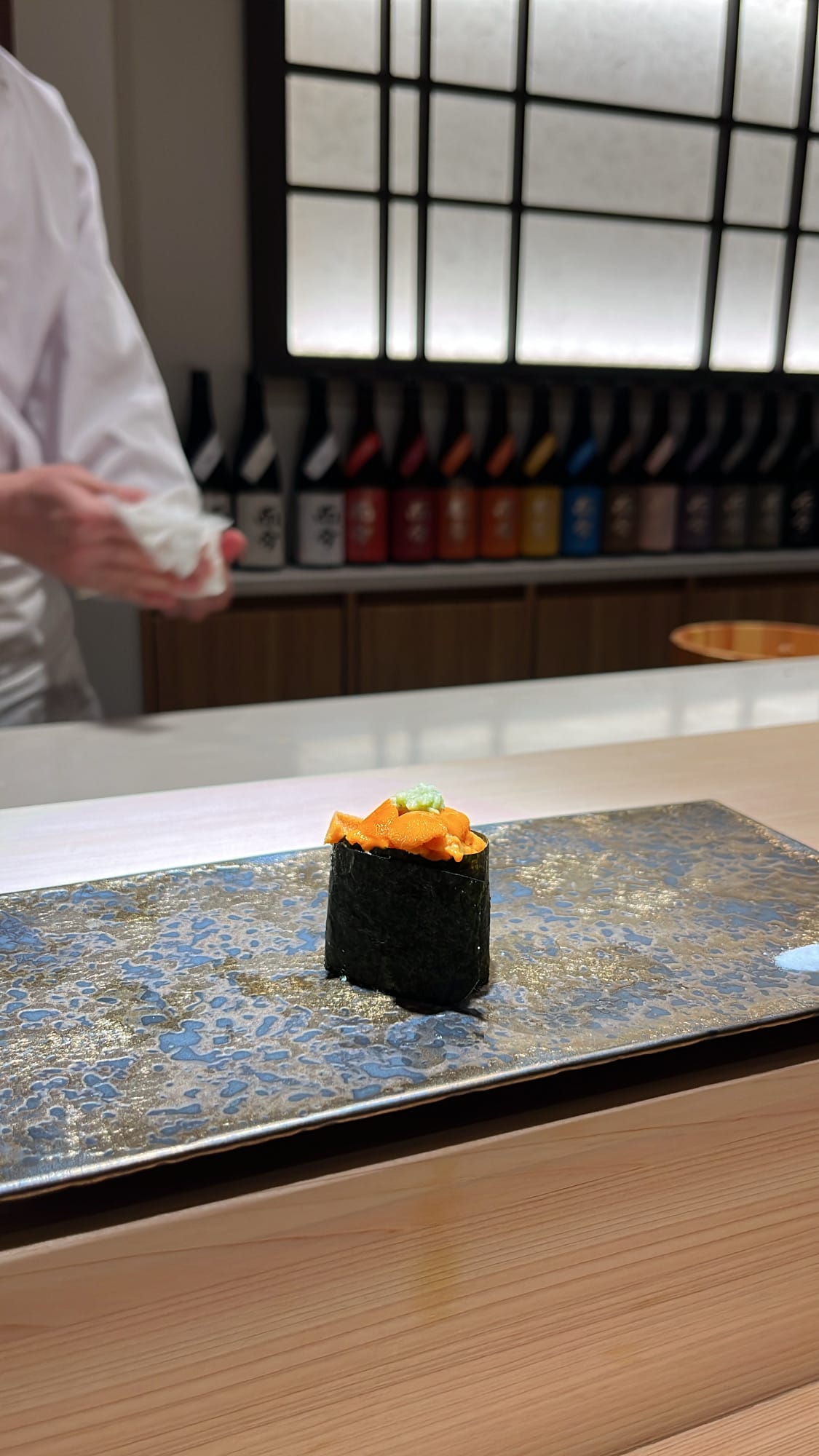 ซูชิกันกันมาคิแบบครีมจากเม่นทะเล ที่ร้าน Sushi Nee Busan